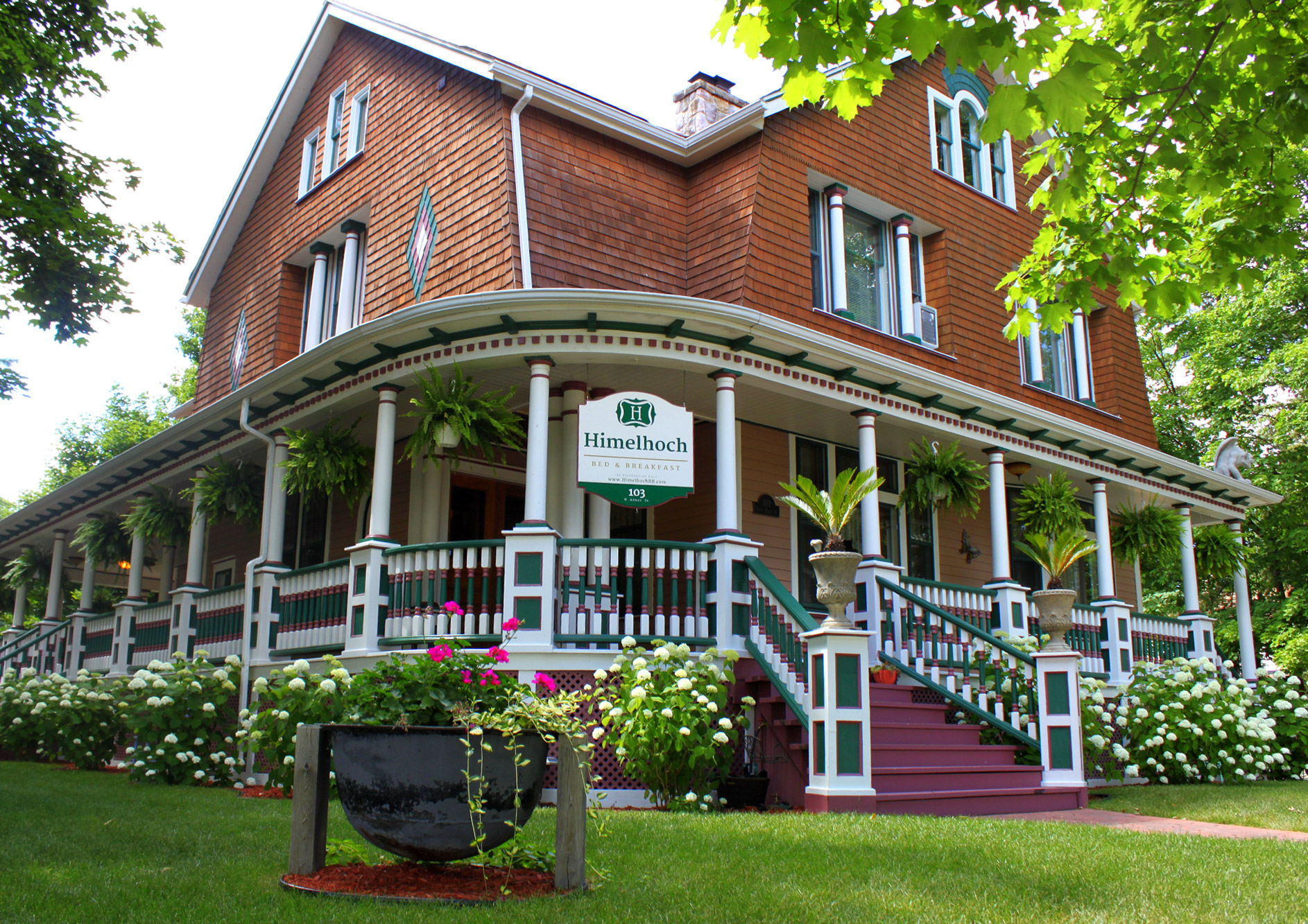 The Historic Victorian Himelhoch Bed Breakfast In Caro MI 1 Rated 